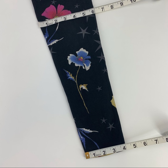 2/$20 GAP Kids Girl's Jersey Star and Floral Patterned Leggings, XXL (14 - 16) - Picture 10 of 14